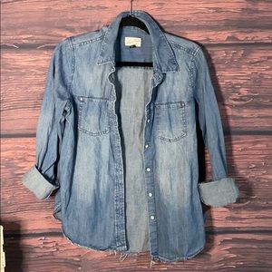 Universal thread denim button up